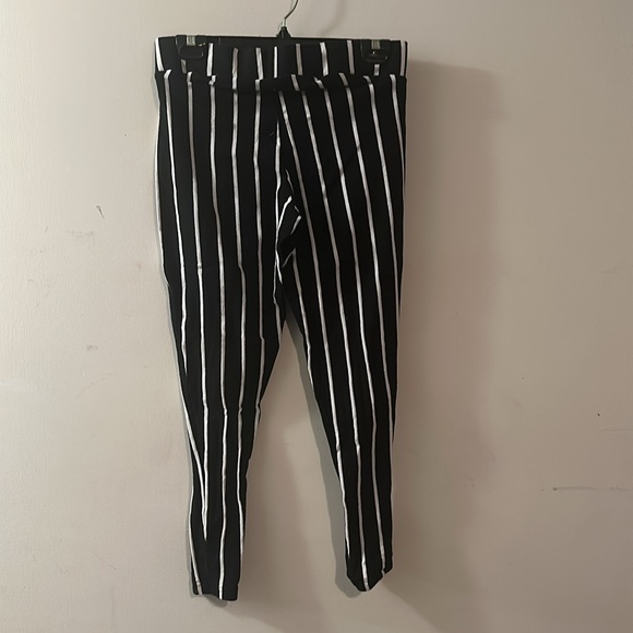 Torrid Black and White Striped Leggings (1X) - Picture 2 of 3